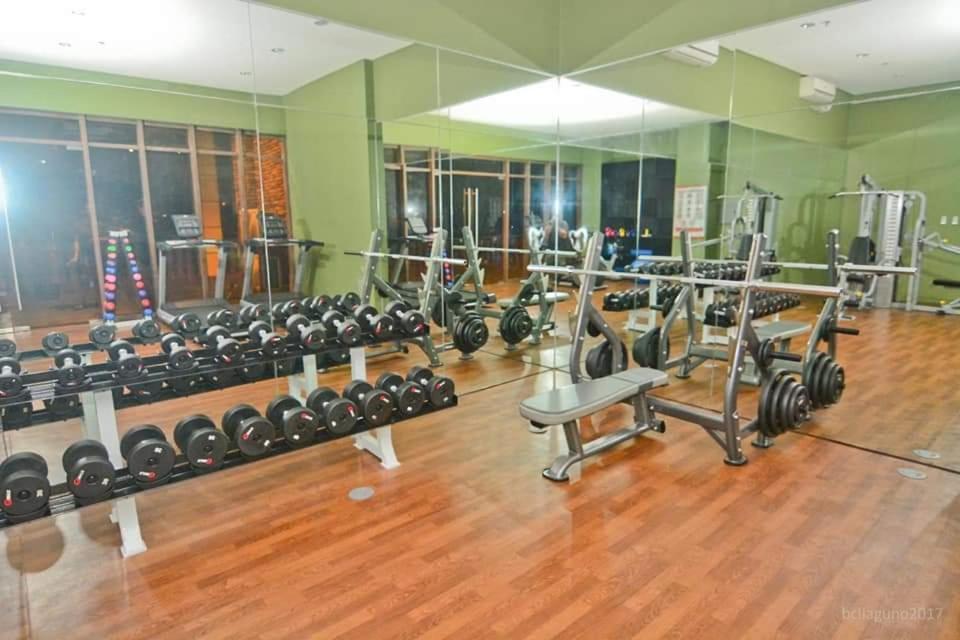 Carol Crosswinds Tagaytay Hotel Cavite City Bagian luar foto
